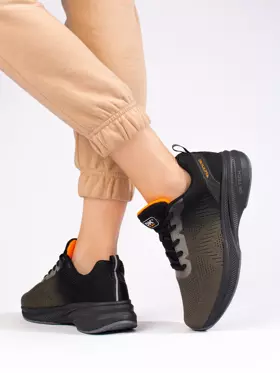 Športové dámske čierne textilné topánky DK